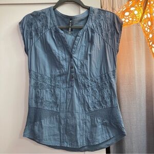 ❌DONATED❌ Kühl Embroidered Top